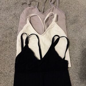 3 pack of cropped tank tops